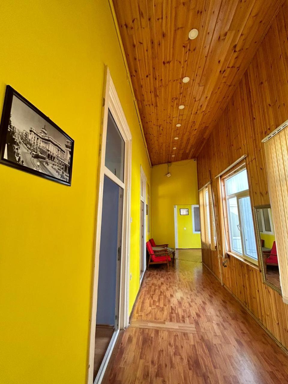 Hostel124 Bakoe Buitenkant foto
